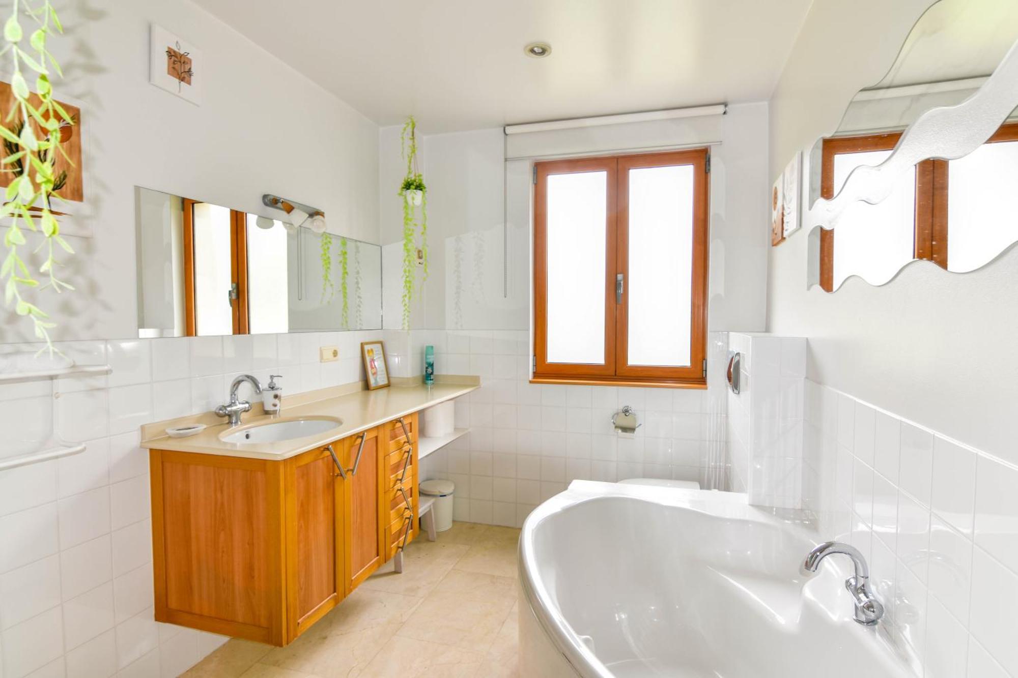 Casa Con Gran Jardin Y Piscina En Cabarceno Villa Villanueva  Екстериор снимка